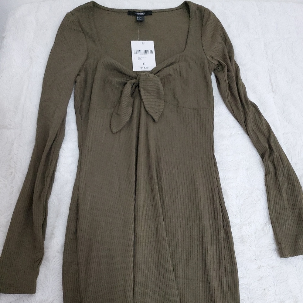 Long sleeve olive green bodycon dress